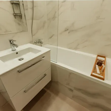 Hils Apartment Bucharest