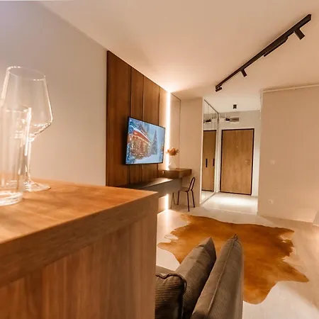 Hils Apartament