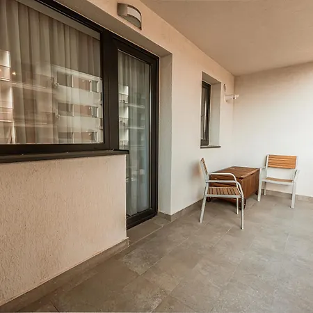 Hils * Βουκουρέστι